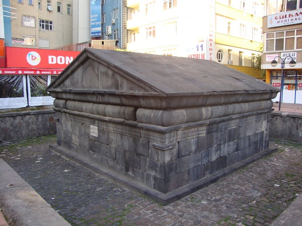 قبر روماني قيصري