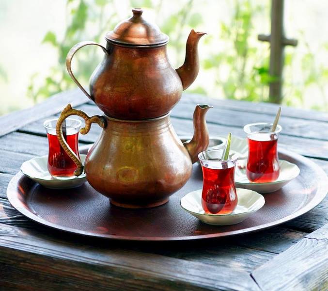 About Turkish Tea : Types, How to Drink it & Health Benefits